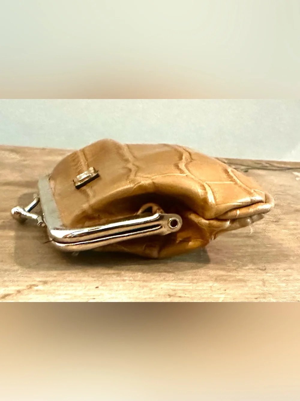 Vintage 1990s Tommy Hilfiger faux alligator kiss-lock coin purse